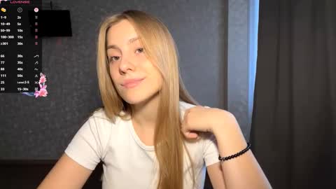 Snapshot of marlenagehlert chatting on October 2025 02:23:02 PM Olivia online show from October 2025 02:23:02 PM