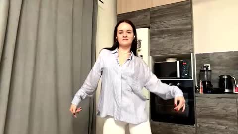 Maja online show from October 2025 08:35:02 AM