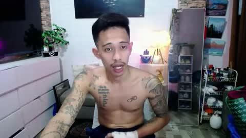 marlmoreno10 online show from April 2026 11:35:02 AM