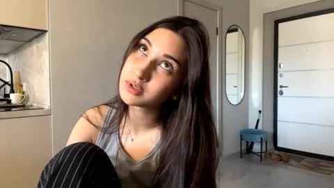 Kalli online show from June 2026 02:33:01 PM