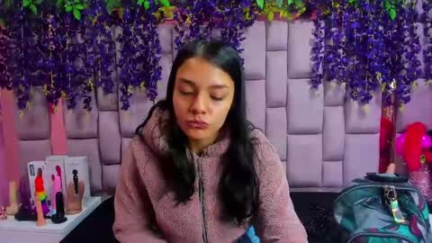 Marly Anal  online show from January 2025 12:52:01 PM