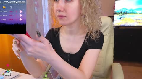 Alena online show from January 2025 11:37:01 AM
