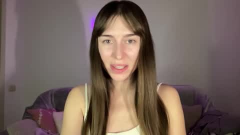 Snapshot of maroonaaa chatting on October 2025 01:00:02 PM Mary online show from October 2025 01:00:02 PM