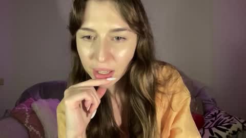 Snapshot of maroonaaa chatting on November 2025 05:36:02 PM Mary online show from November 2025 05:36:02 PM