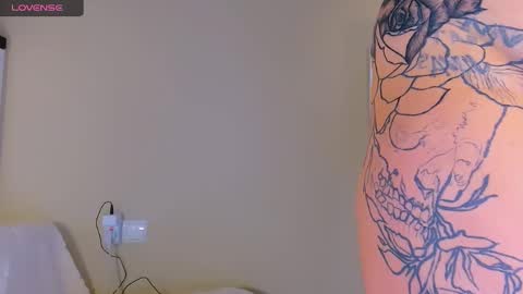 Mari online show from October 2025 05:15:02 AM