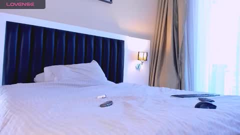 Mari online show from November 2025 07:01:01 AM