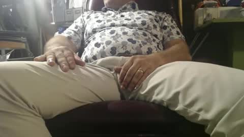 Snapshot of marrieddad19751975 chatting on September 2025 06:35:01 PM only fans marrieddad19751975 online show from September 2025 06:35:01 PM