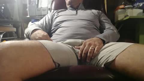 Snapshot of marrieddad19751975 chatting on October 2025 09:27:01 AM only fans marrieddad19751975 online show from October 2025 09:27:01 AM