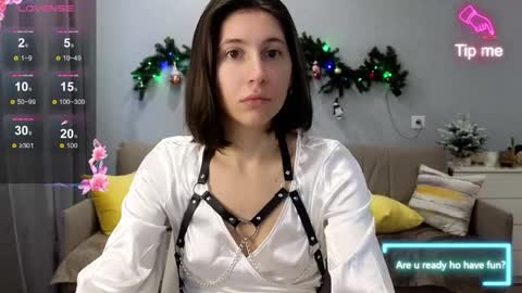 Snapshot of marrycolins chatting on December 2024 02:49:02 AM marrycolins online show from December 2024 02:49:02 AM