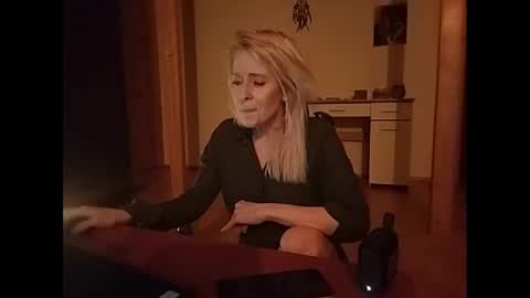 MaryGoRound online show from January 2025 02:38:02 AM