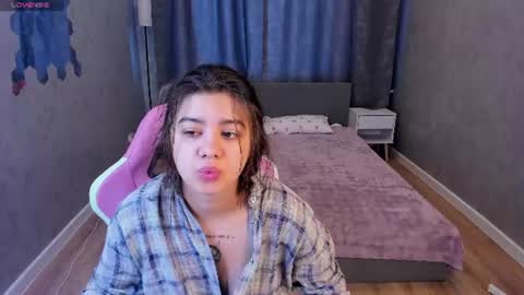 Snapshot of marsha_morris chatting on August 2026 01:20:01 AM Trisha online show from August 2026 01:20:01 AM