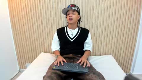 Snapshot of marshall_spencer chatting on September 2025 01:37:01 PM MARSHALL online show from September 2025 01:37:01 PM