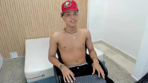 Snapshot of marshall_spencer chatting on October 2025 01:13:01 PM MARSHALL online show from October 2025 01:13:01 PM