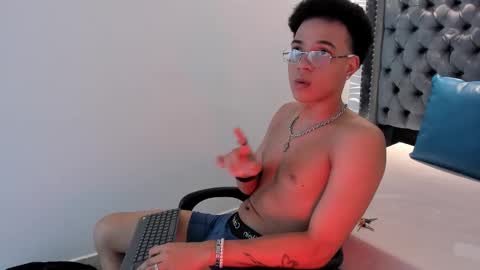 MARSHALL online show from November 2025 01:35:02 PM