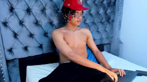 MARSHALL online show from December 2025 01:29:01 PM