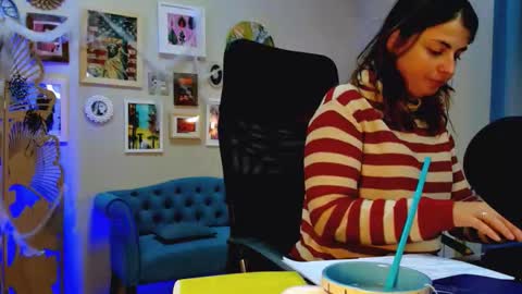 martaedams online show from November 2025 07:08:02 AM