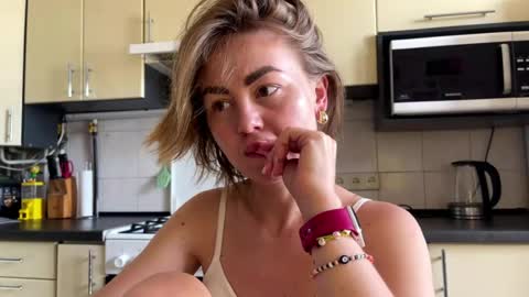 Snapshot of martaluna_ chatting on July 2026 07:02:02 AM Marta online show from July 2026 07:02:02 AM