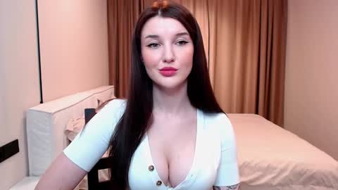 Marti online show from October 2025 06:30:02 PM