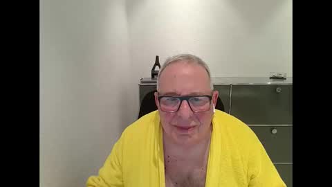 martin_1947 online show from March 2025 10:52:02 PM