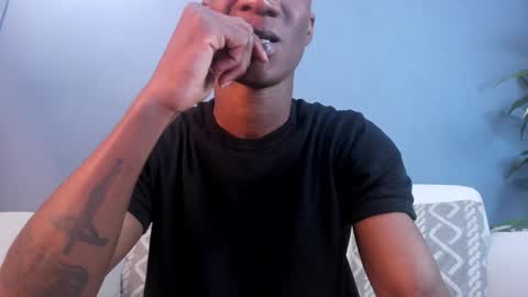 Snapshot of martin_killer chatting on December 2024 01:28:02 AM Martin online show from December 2024 01:28:02 AM