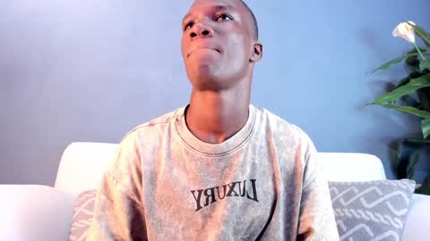 Snapshot of martin_killer chatting on December 2024 01:12:01 AM Martin online show from December 2024 01:12:01 AM