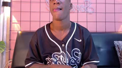 Snapshot of martin_killer chatting on October 2025 01:06:02 AM Martin online show from October 2025 01:06:02 AM