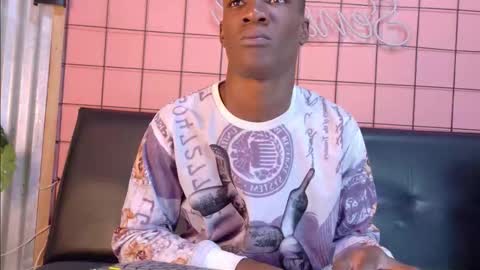 Snapshot of martin_killer chatting on October 2025 01:30:01 AM Martin online show from October 2025 01:30:01 AM