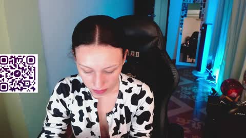 Snapshot of martina_adams chatting on February 2025 02:39:01 AM mari online show from February 2025 02:39:01 AM