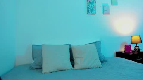 C A R O L I N A  online show from April 2026 10:46:01 AM