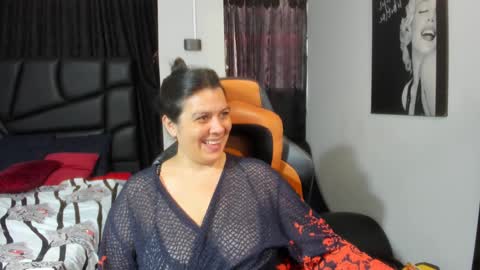 Snapshot of martina_foxy_ chatting on January 2025 09:19:01 PM MARTINA online show from January 2025 09:19:01 PM