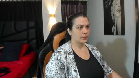 Snapshot of martina_foxy_ chatting on January 2025 11:53:01 AM MARTINA online show from January 2025 11:53:01 AM