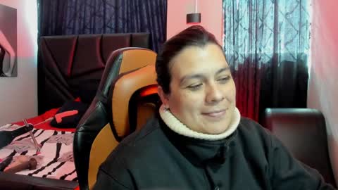 Snapshot of martina_foxy_ chatting on January 2025 02:35:01 PM MARTINA online show from January 2025 02:35:01 PM