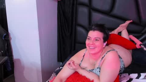 Snapshot of martina_foxy_ chatting on February 2025 08:59:02 PM MARTINA online show from February 2025 08:59:02 PM