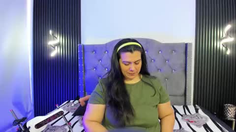 Snapshot of martina_foxy_ chatting on October 2025 12:14:01 PM MARTINA online show from October 2025 12:14:01 PM