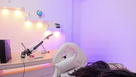 Snapshot of martina_foxy_ chatting on October 2025 12:50:01 PM MARTINA online show from October 2025 12:50:01 PM