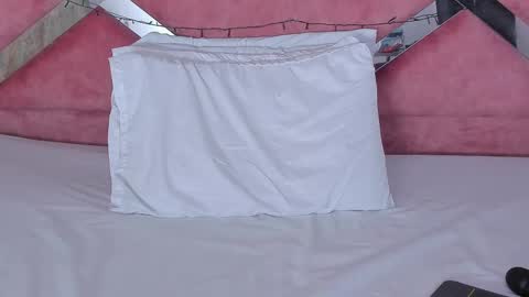 Laura online show from March 2025 08:08:01 AM