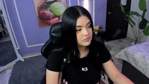 Martina  online show from November 2025 07:57:01 PM