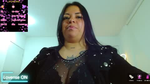 Snapshot of martina_tay chatting on December 2024 03:42:01 AM Hey im martina online show from December 2024 03:42:01 AM