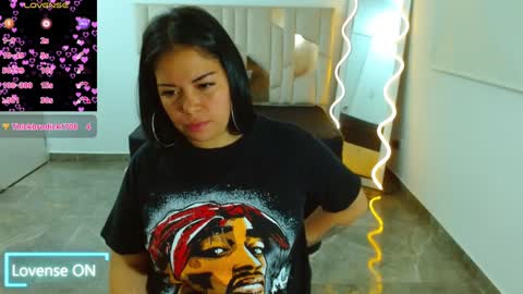 Snapshot of martina_tay chatting on December 2024 10:01:02 AM Hey im martina online show from December 2024 10:01:02 AM