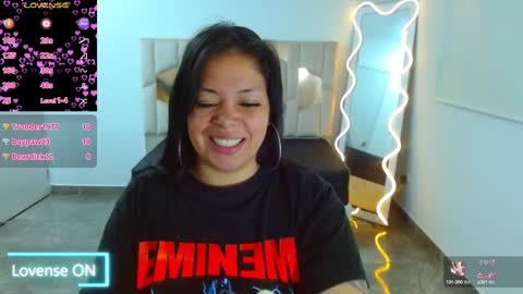 Snapshot of martina_tay chatting on December 2024 09:10:01 AM Hey im martina online show from December 2024 09:10:01 AM