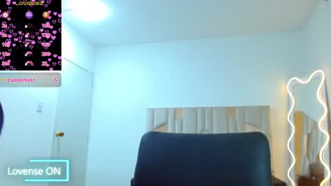 Snapshot of martina_tay chatting on January 2025 06:03:02 AM Hey im martina online show from January 2025 06:03:02 AM