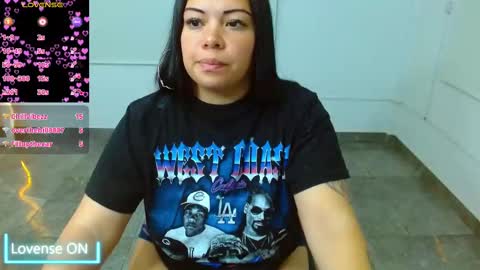 Snapshot of martina_tay chatting on March 2025 06:04:01 AM Hey im martina online show from March 2025 06:04:01 AM