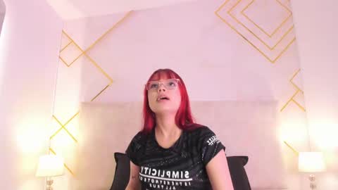 Martina  online show from November 2025 08:03:01 PM