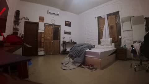 martingillesg online show from May 2026 02:06:01 AM