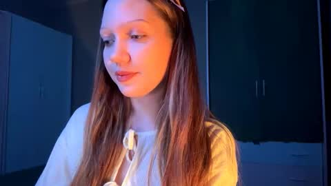 Emily online show from October 2025 08:06:02 PM