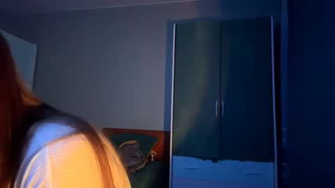 Emily online show from October 2025 08:09:02 PM