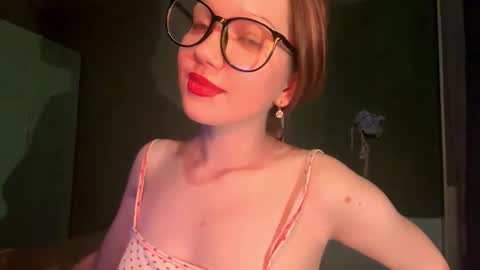 Emily online show from November 2025 07:49:02 PM