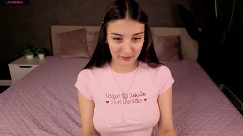 Snapshot of mary_butler chatting on October 2025 09:06:02 AM Carrie online show from October 2025 09:06:02 AM