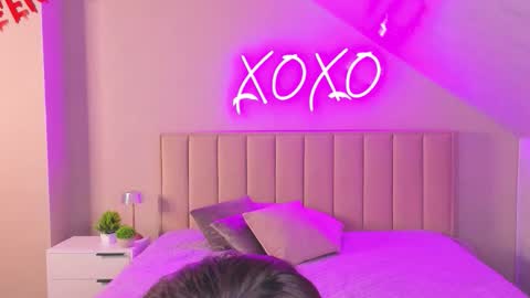 Snapshot of mary_cartar chatting on November 2025 09:57:01 PM Eva online show from November 2025 09:57:01 PM