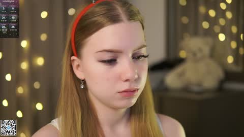 Snapshot of mary_hope_u chatting on December 2024 06:19:01 AM Mary online show from December 2024 06:19:01 AM